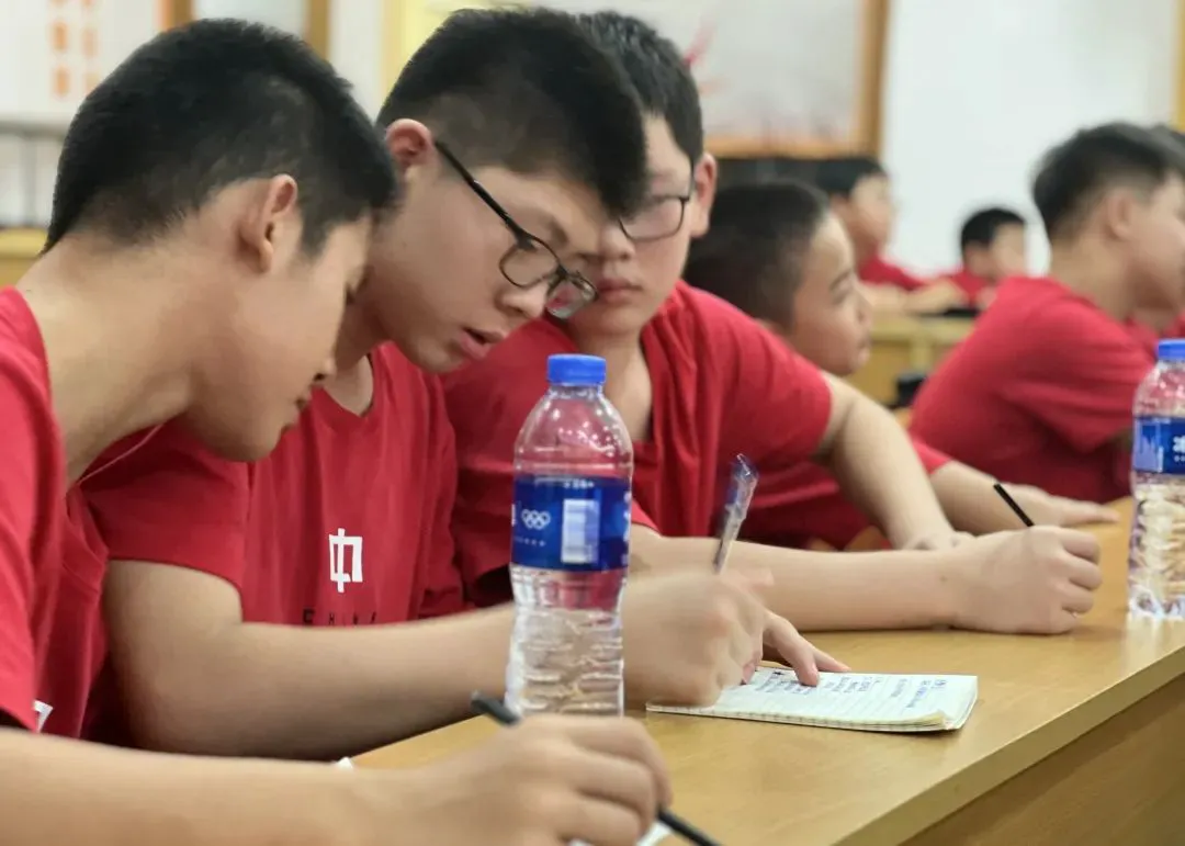 如何通过力量训练改善篮球运动员的速度和敏捷性?_2
